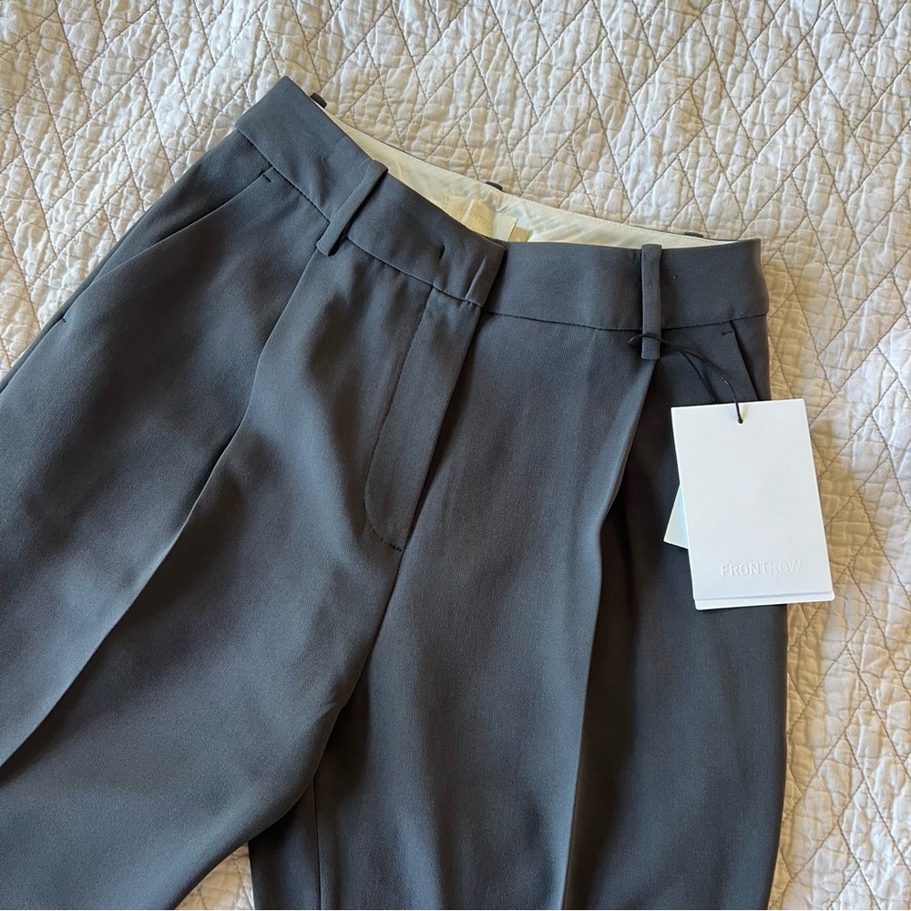 Frontrow slacks